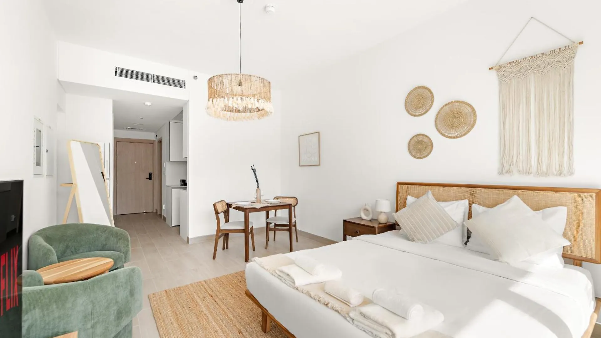 Vayk - Stylish & Cozy Studio In Jvc Dubai United Arab Emirates